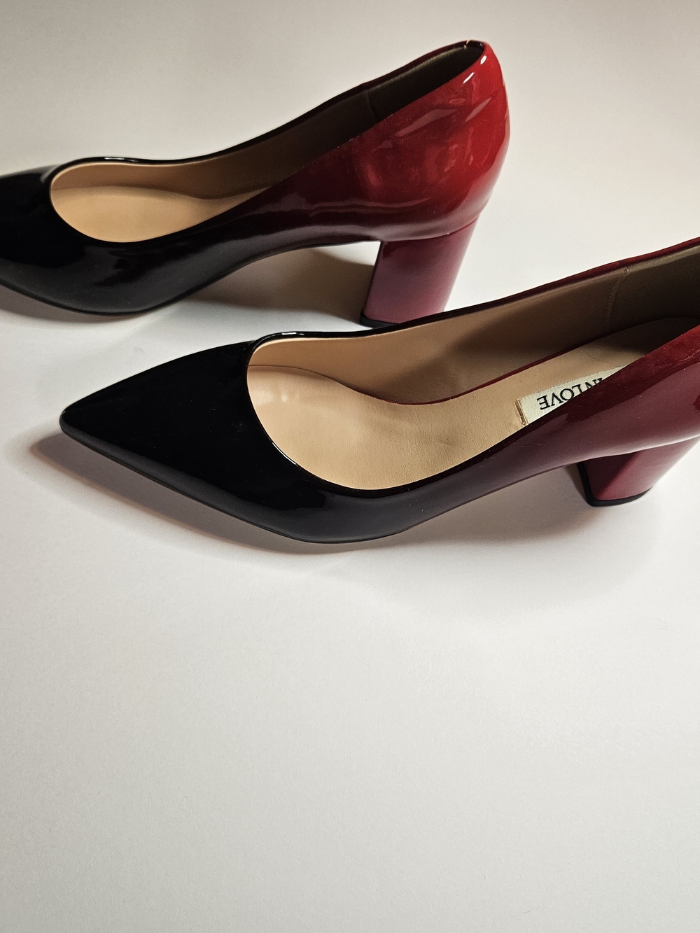 NIB JOY IN LOVE Red Black Gradient Patent Pointed Toe Pumps 9.5 Hard To Find - Picture 2 of 5